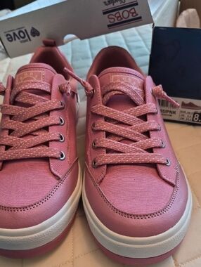 Skechers Pink Women's Sneakers